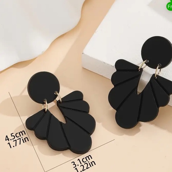 Black Boho Acrylic Earrings - Picture 4 of 4